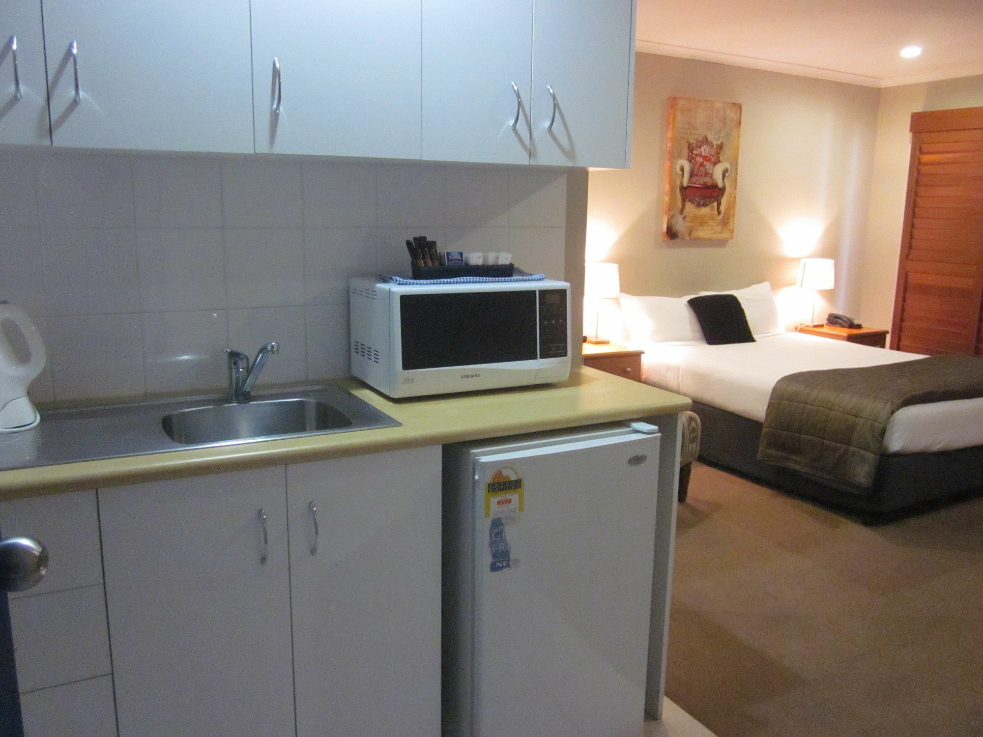 Cosmopolitan Motel & Serviced Apartments Rockhampton Ngoại thất bức ảnh